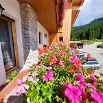 Rifugio Palafavera Bed & Breakfast Val di Zoldo