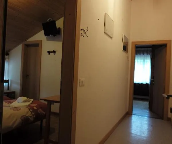 Rifugio Palafavera Валь-ди-Цольдо